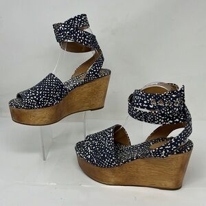 Gap Limited Edition Sz 39/US9 Made in Brazil Wrap Ankle Buckle Wood Wedge Sandal